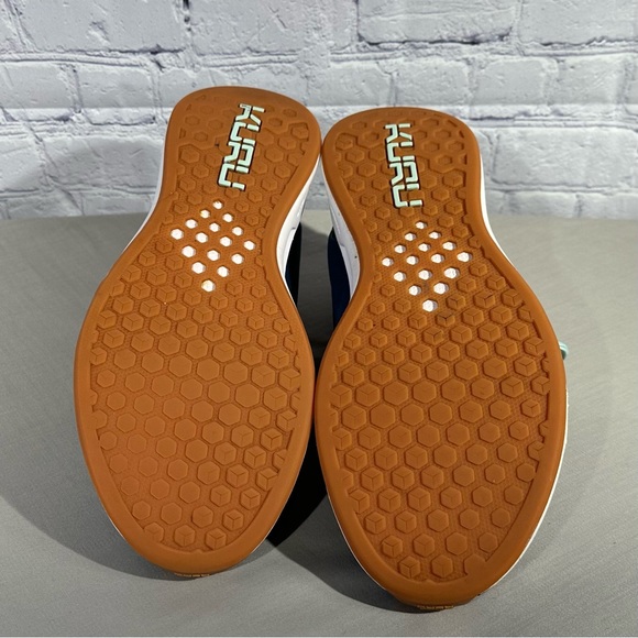 Karu Women’s Atom Running Shoe size 8.5 medium - Picture 5 of 6